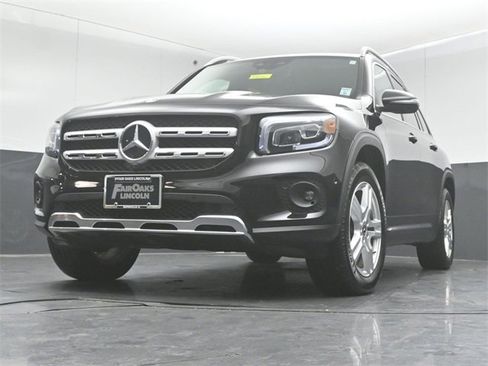Used 2021 Mercedes-Benz GLB 250 4MATIC image 40
