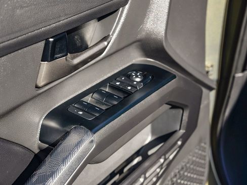 Certified 2025 Toyota Tacoma TRD Sport image 26