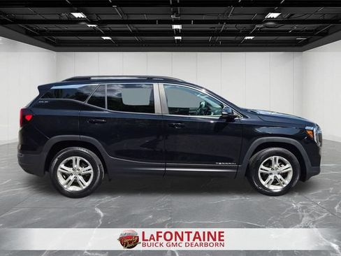 Used 2023 GMC Terrain SLE w/ Driver Convenience Package FWD image 6