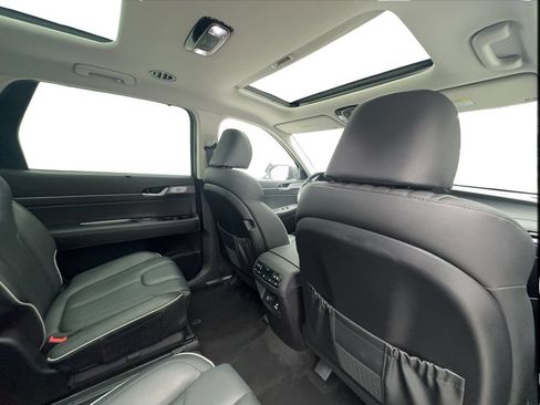 Used 2025 Hyundai Palisade Limited FWD image 28