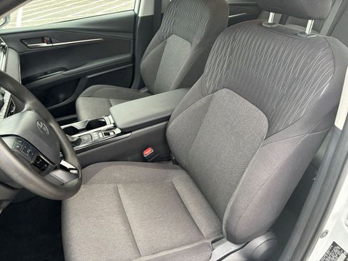 Used 2025 Toyota Camry LE image 35