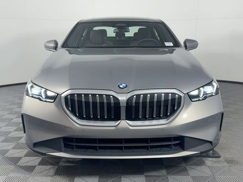 Certified 2025 BMW 530i image 6