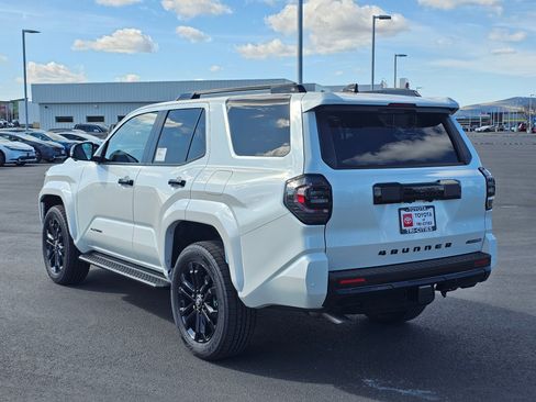 New 2026 Toyota 4Runner 4WD image 3