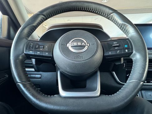 Used 2023 Nissan Rogue SV w/ SV Premium Package image 22