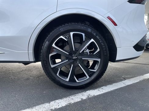 Used 2024 Lincoln Nautilus Reserve image 35