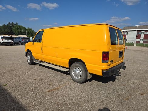 Used 2012 Ford E-250 and Econoline 250 w/ PWR Group RWD image 3