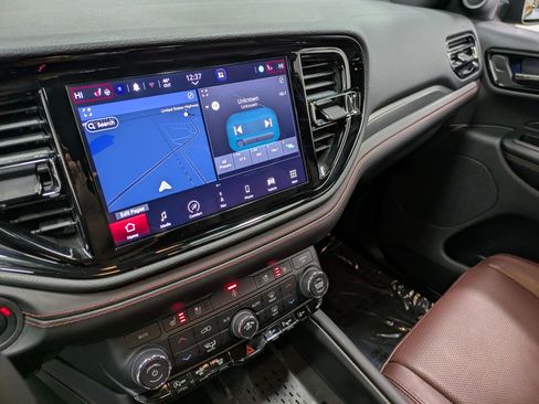 Used 2025 Dodge Durango GT image 10