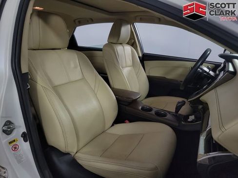 Used 2013 Toyota Avalon Limited FWD image 13