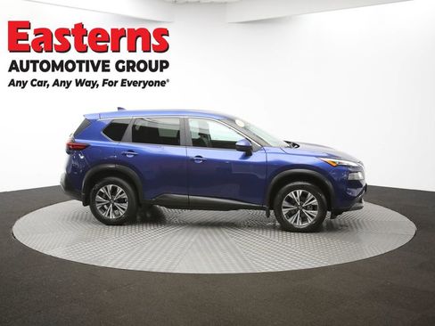 Used 2022 Nissan Rogue SV image 44