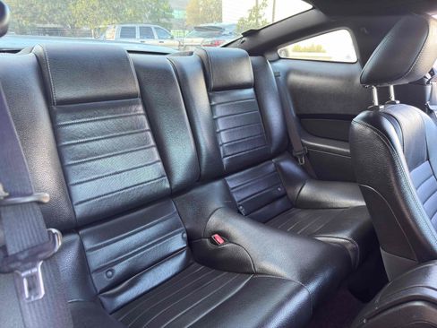 Used 2010 Ford Mustang Premium image 60
