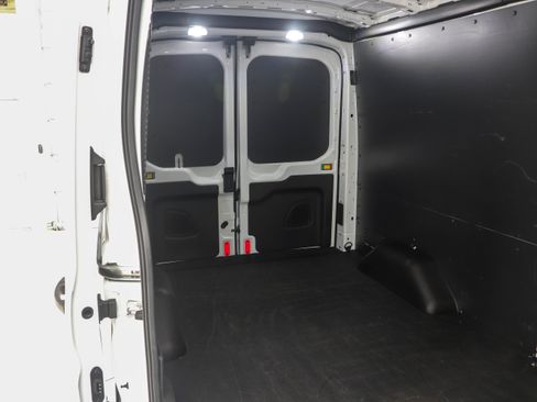Used 2018 Ford Transit 250 148 Medium Roof RWD image 14