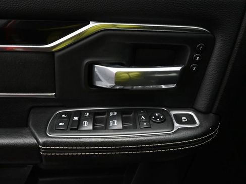 Used 2019 RAM 2500 Laramie image 17