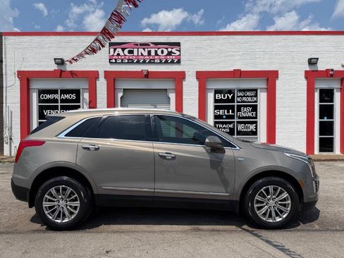 Used 2017 Cadillac XT5 FWD image 1