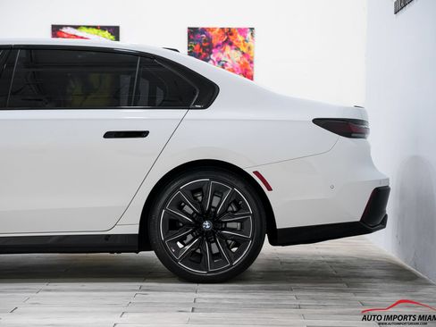 Used 2023 BMW 740i RWD image 15
