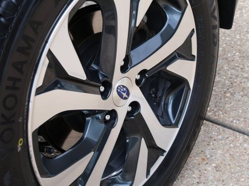 Used 2021 Subaru Outback Touring XT image 41