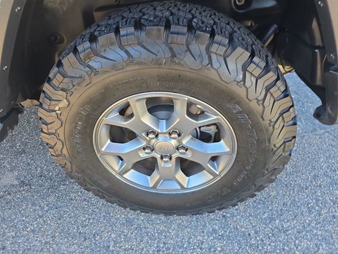 Used 2020 Jeep Wrangler Unlimited Sport AWD/4WD image 36