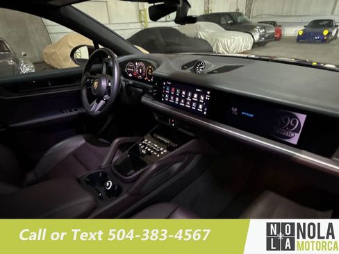 Used 2024 Porsche Cayenne S image 30