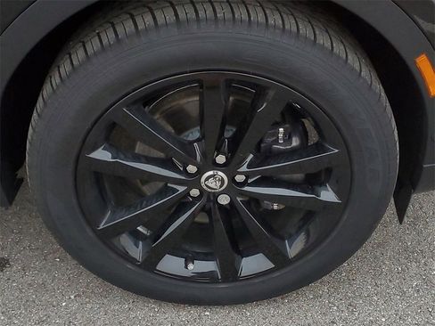 Used 2024 Jaguar E-PACE R-Dynamic SE image 5