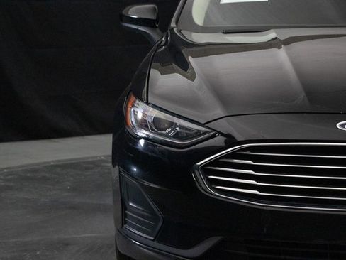 Used 2020 Ford Fusion SE image 5