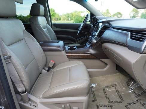 Used 2015 Chevrolet Suburban LT AWD/4WD image 10