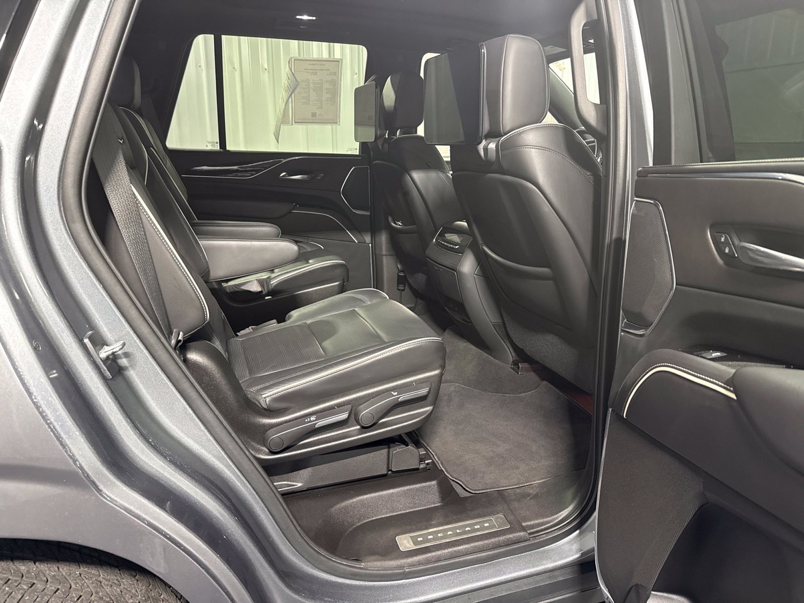 Used 2021 Cadillac Escalade Sport w/ Driver Assist Tech Package AWD/4WD image 17