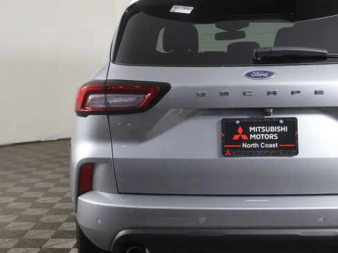 Used 2023 Ford Escape ST-Line Elite w/ Premium Technology Package AWD/4WD image 15