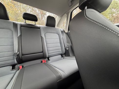 Used 2025 Volkswagen Jetta SE image 37