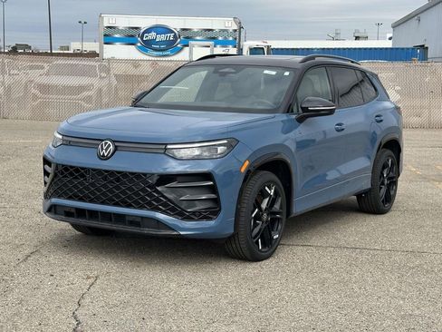 New 2026 Volkswagen Tiguan SE R-Line image 1