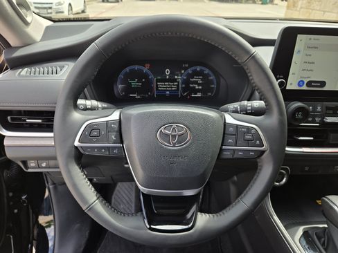 Used 2026 Toyota Grand Highlander AWD image 14