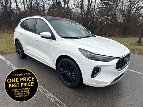 Used 2023 Ford Escape ST-Line Elite w/ Premium Technology Package AWD/4WD image 1