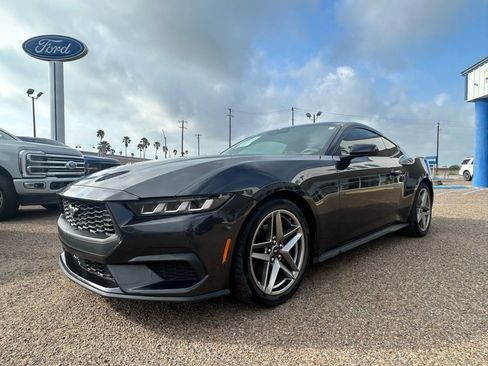 Used 2024 Ford Mustang Coupe image 3