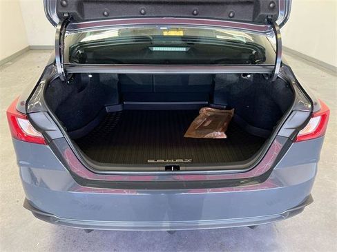 Certified 2025 Toyota Camry SE image 24