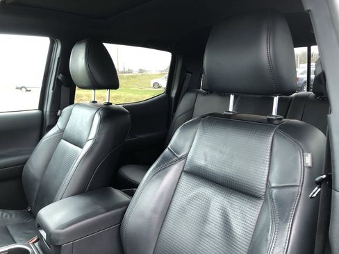 Used 2020 Toyota Tacoma 4x4 Double Cab image 13