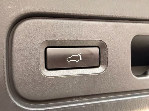 Used 2011 MAZDA CX-9 Grand Touring w/ Moonroof & Bose Audio Pkg image 26