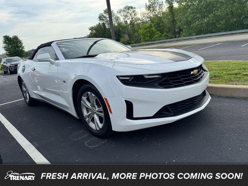 Used 2019 Chevrolet Camaro LT RWD image 1