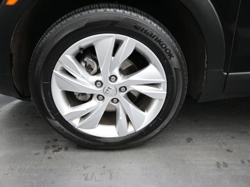 Used 2025 Buick Encore GX Preferred AWD/4WD image 11