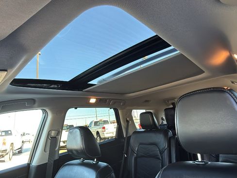 Used 2022 Nissan Pathfinder Platinum w/ Cargo Package image 12