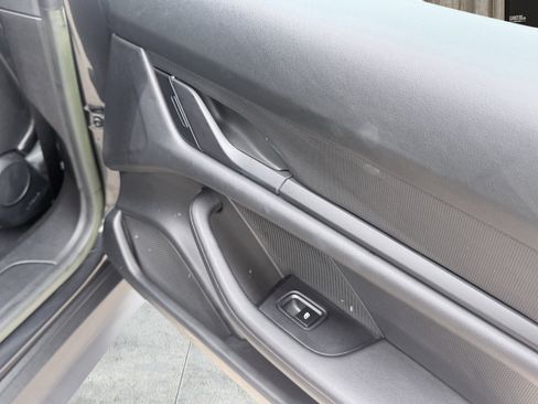 Used 2023 Porsche Taycan image 76