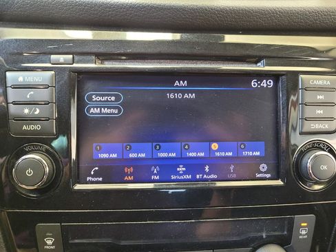 Used 2019 Nissan Rogue SV FWD image 25