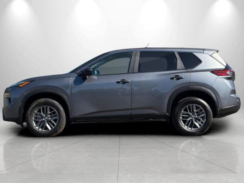 Used 2024 Nissan Rogue S AWD/4WD image 5