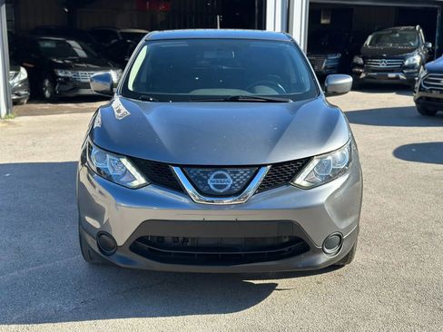 Used 2018 Nissan Rogue Sport S w/ S Appearance Package FWD image 2