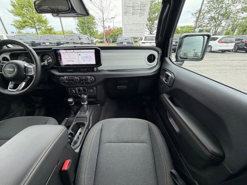 Certified 2025 Jeep Wrangler Unlimited Sahara AWD/4WD image 20