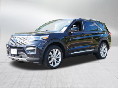 Used 2022 Ford Explorer Platinum w/ Equipment Group 601A AWD/4WD image 3