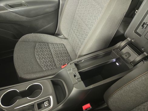 Certified 2022 Chevrolet Equinox LT image 30