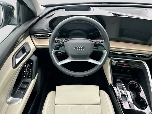 Used 2025 Audi Q5 Premium Plus w/ Premium Plus image 11