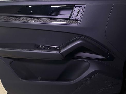 Certified 2026 Porsche Cayenne Turbo GT AWD/4WD image 37