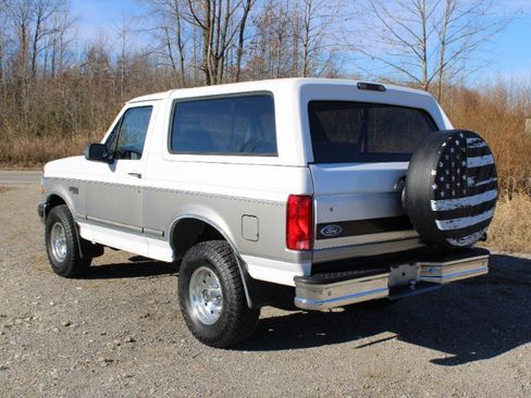 Used 1995 Ford Bronco XLT image 3