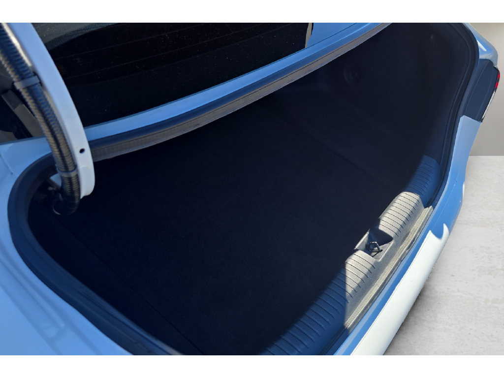 Used 2024 Honda Accord Touring image 9
