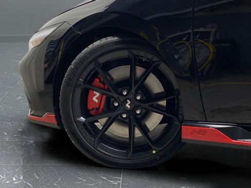 New 2026 Hyundai Elantra N FWD image 33