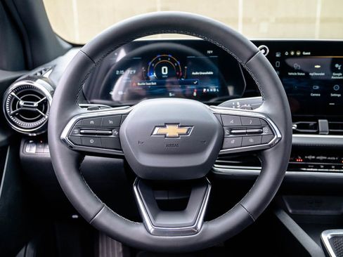 New 2026 Chevrolet Equinox LT FWD image 14